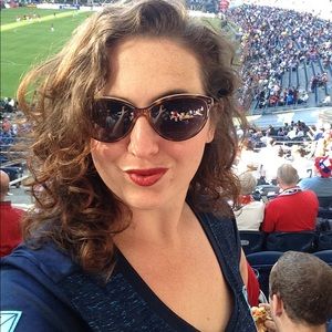 Meet your Posher, Ashley